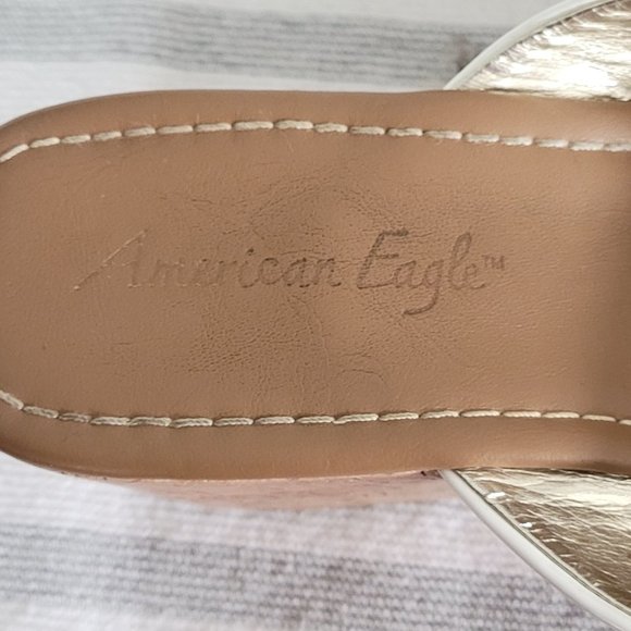 American Eagle White Patent Thong Wedges - Picture 6 of 10